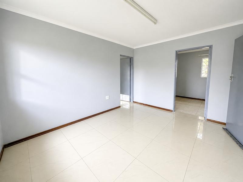To Let 4 Bedroom Property for Rent in Northcrest Eastern Cape
